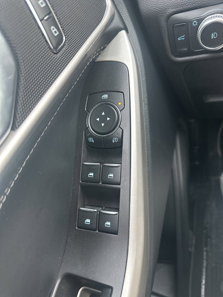 Used 2022 Ford Explorer XLT w/ Equipment Group 202A image 21