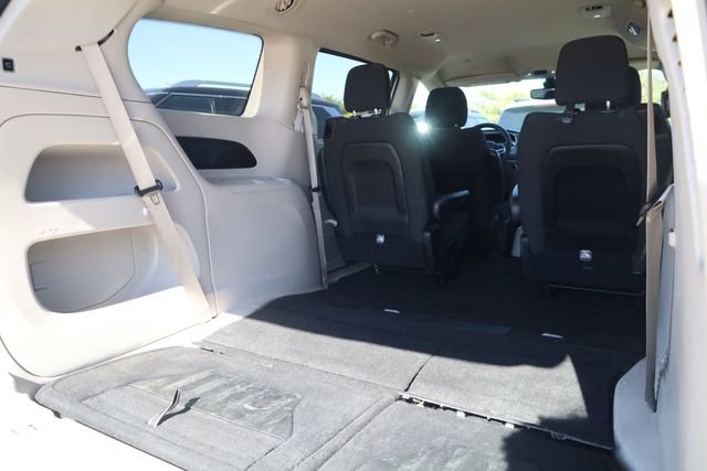 Used 2023 Chrysler Voyager LX image 24