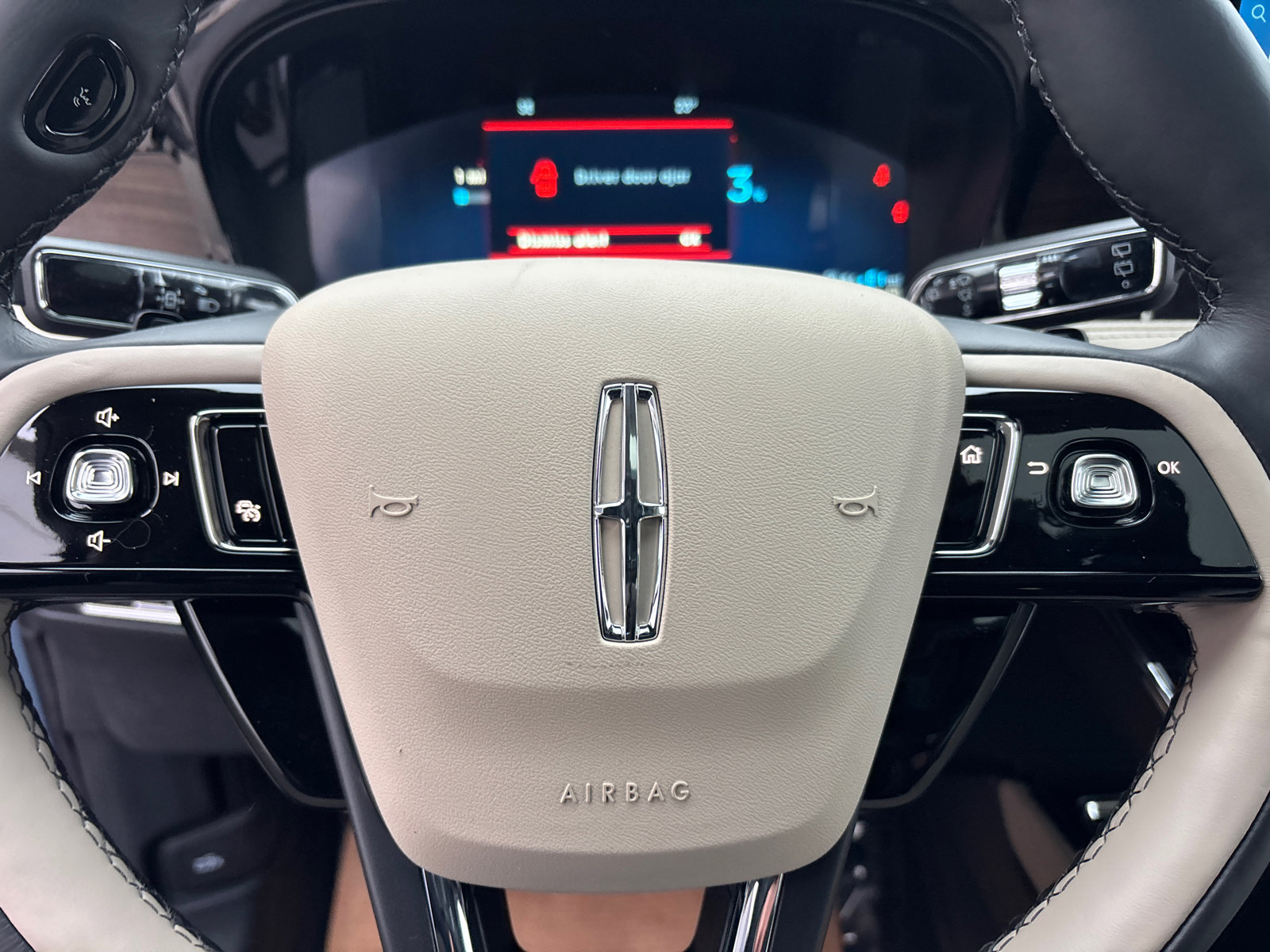 New 2026 Lincoln Corsair Grand Touring image 16