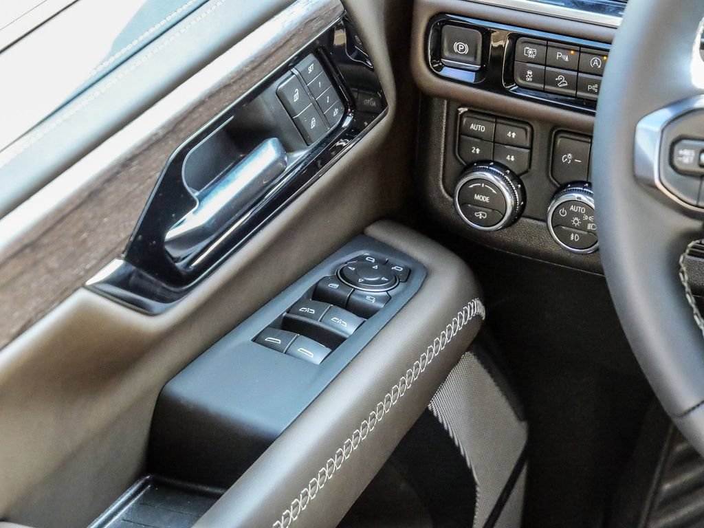 New 2027 GMC Yukon XL Denali Ultimate AWD/4WD image 34