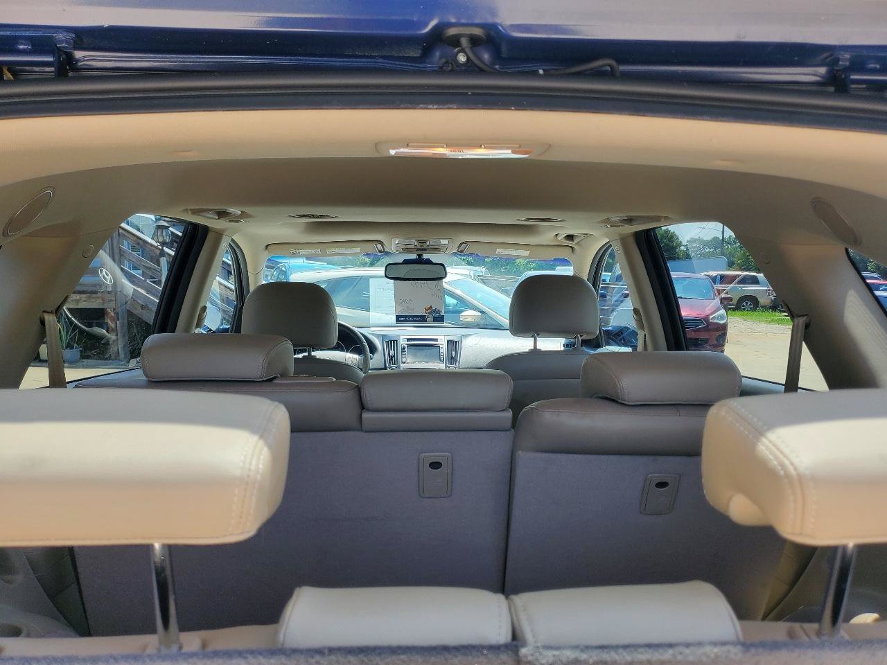 Used 2010 Hyundai Veracruz Limited w/ Navigation Pkg 3 FWD image 12