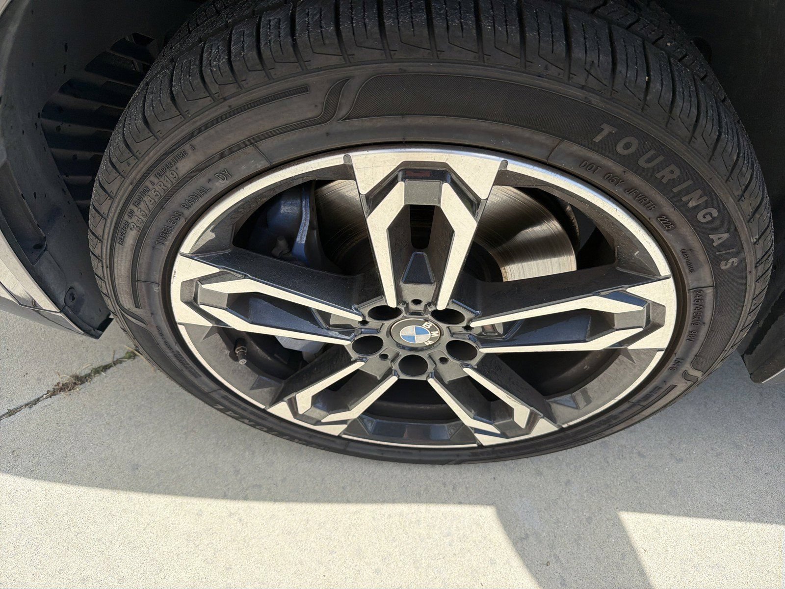 Certified 2025 BMW X2 xDrive28i AWD/4WD image 10