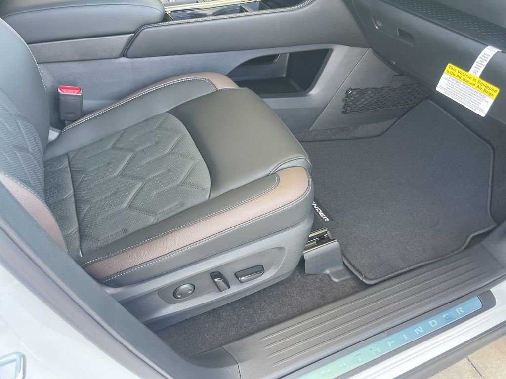 New 2026 Nissan Pathfinder Platinum w/ Cargo Package FWD image 24