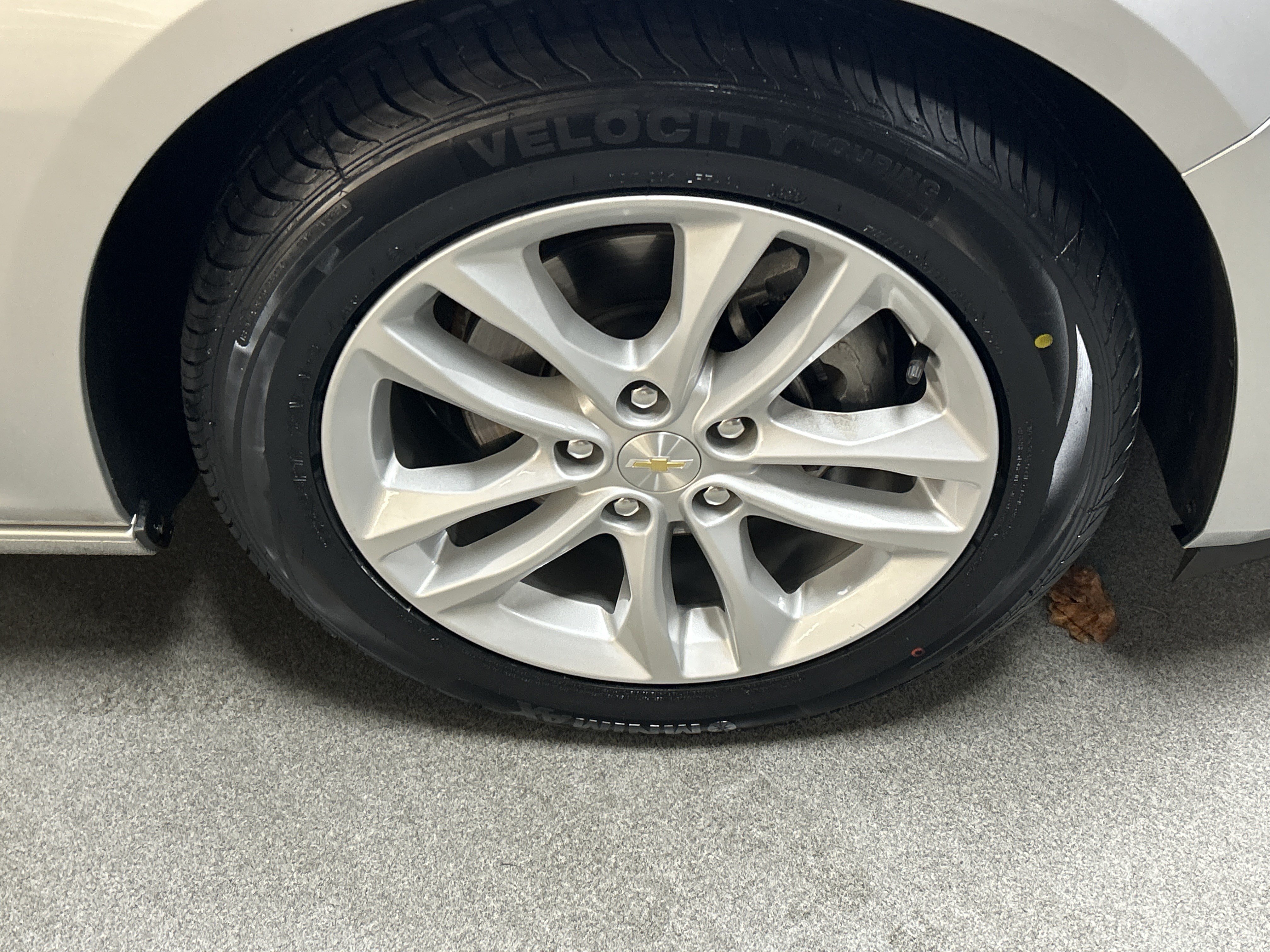 Used 2017 Chevrolet Malibu LT w/ Leather Package FWD image 14