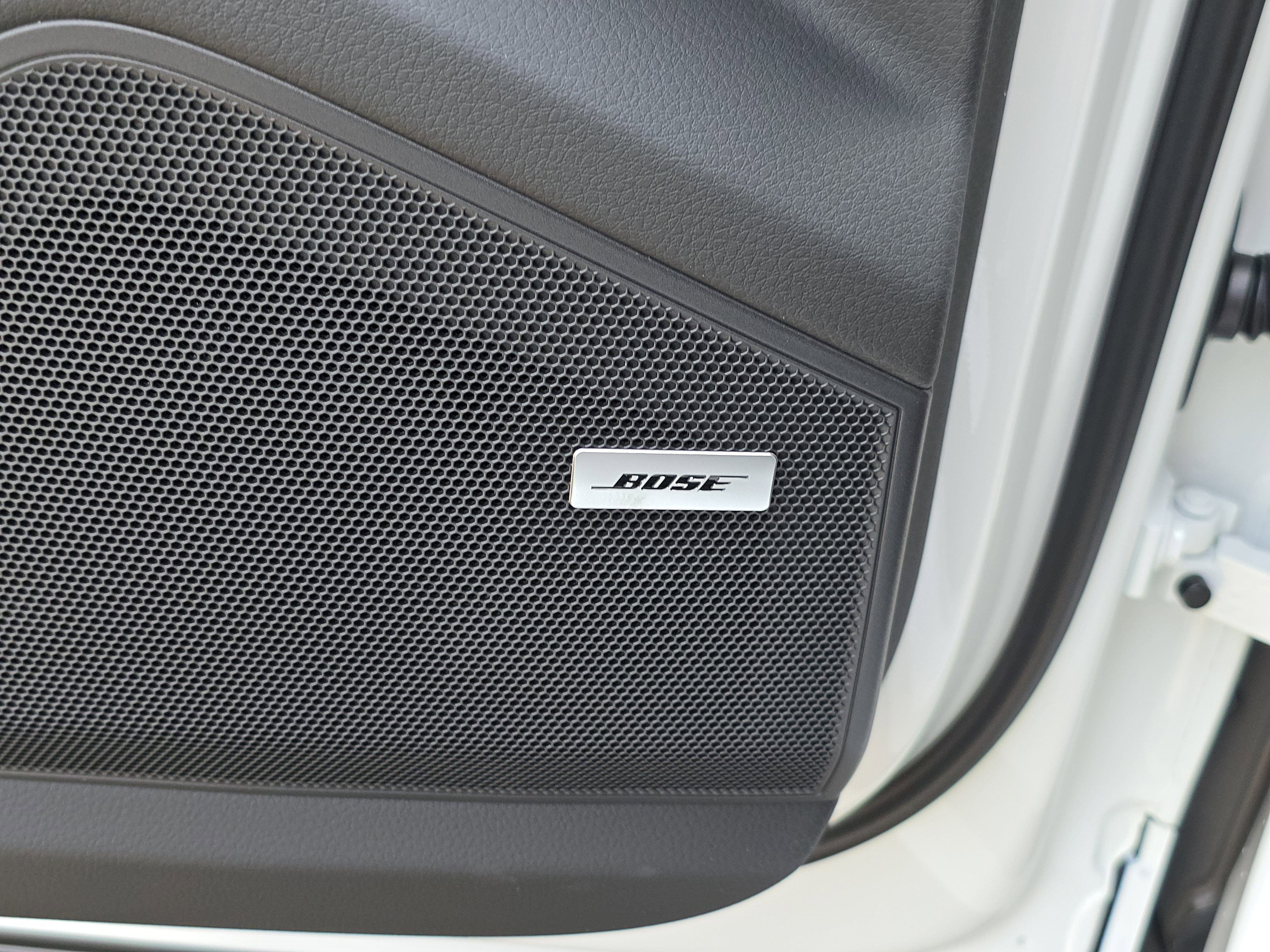 New 2025 Porsche Cayenne Coupe image 18