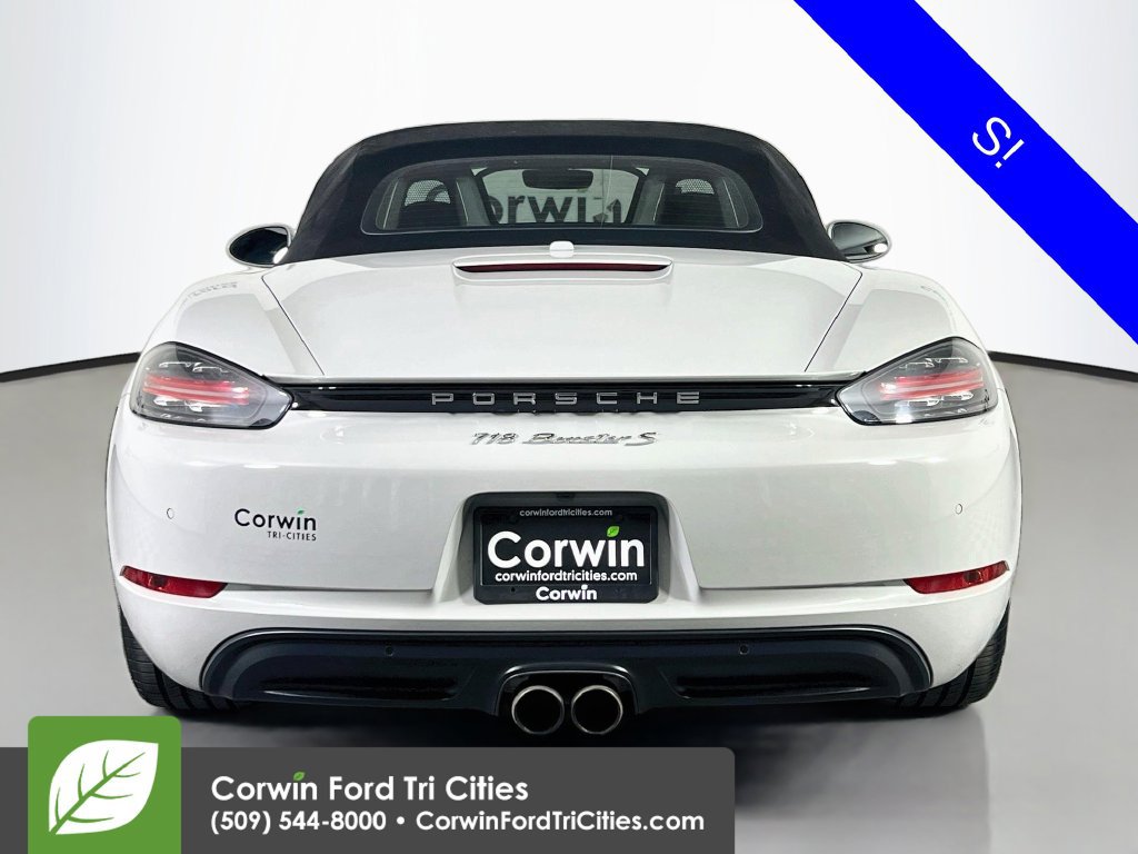 Used 2019 Porsche 718 Boxster RWD image 12