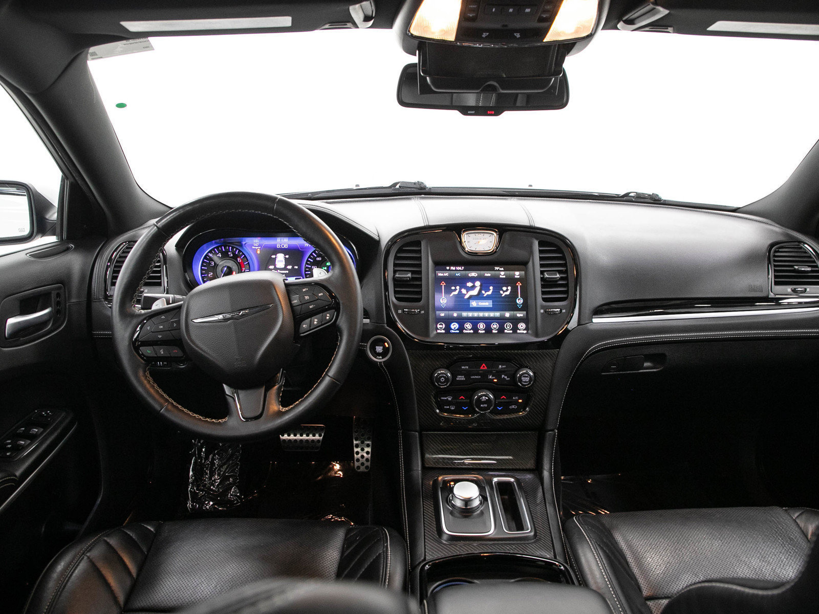Used 2023 Chrysler 300 C RWD image 16