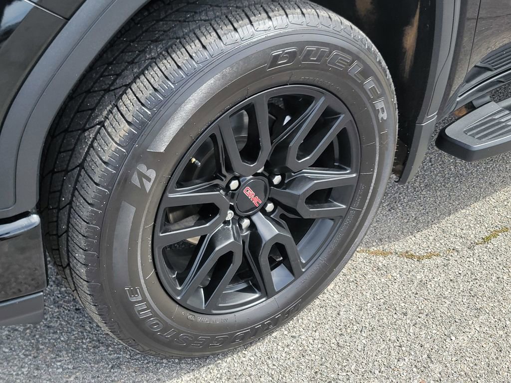 Used 2022 GMC Sierra 1500 Elevation w/ Elevation Premium Package image 11