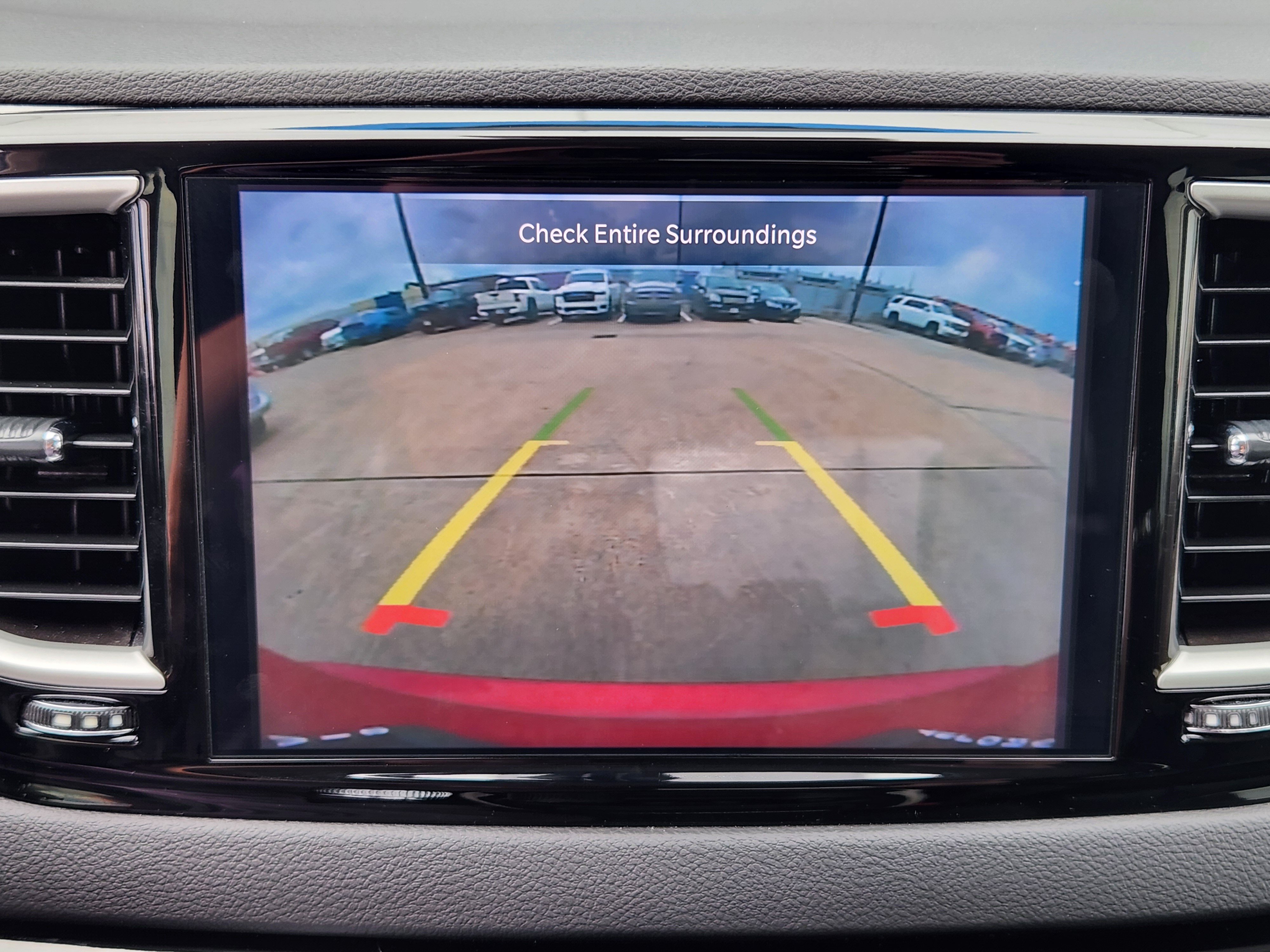 Used 2024 Chrysler Pacifica Touring-L FWD image 19