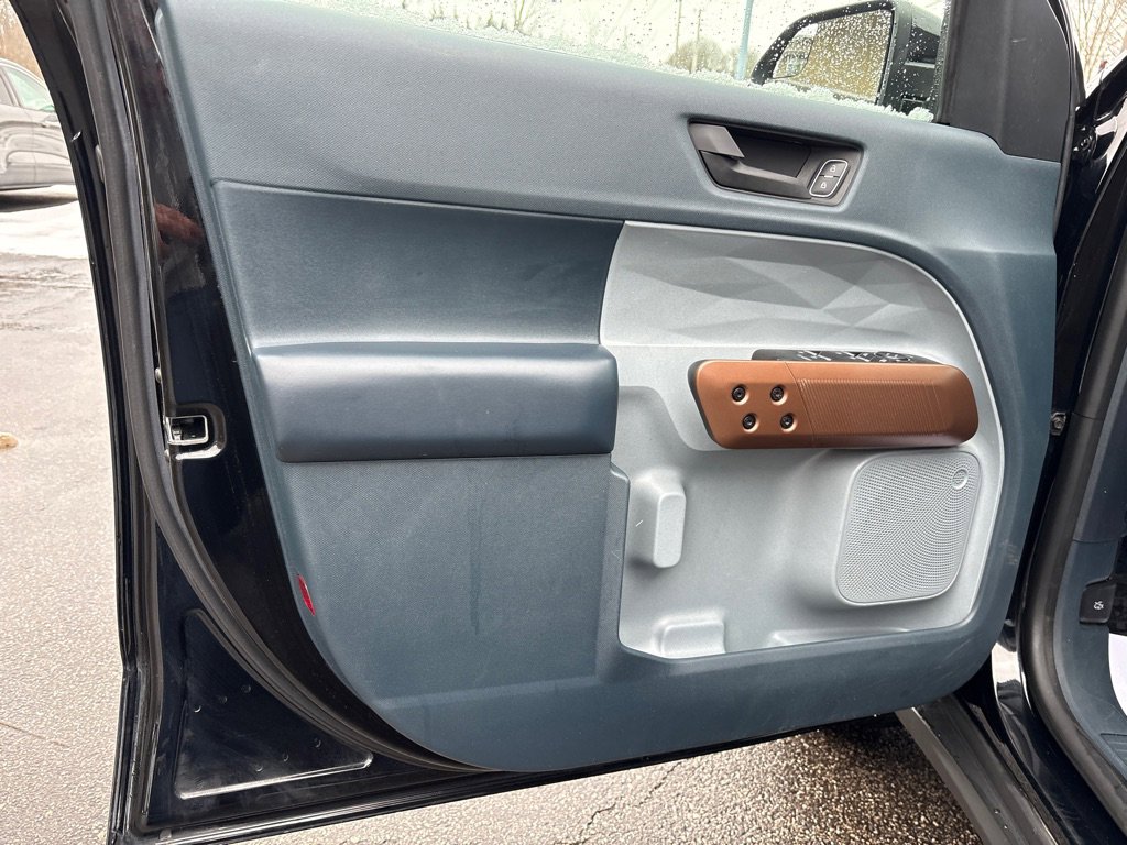 Used 2022 Ford Maverick Lariat w/ Equipment Group 500A Standard image 29