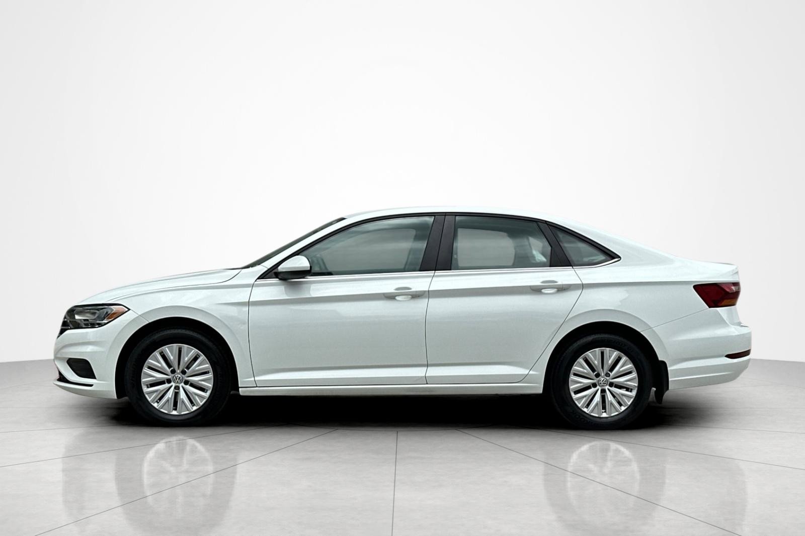 Used 2019 Volkswagen Jetta S w/ Driver Assistance Package FWD image 2
