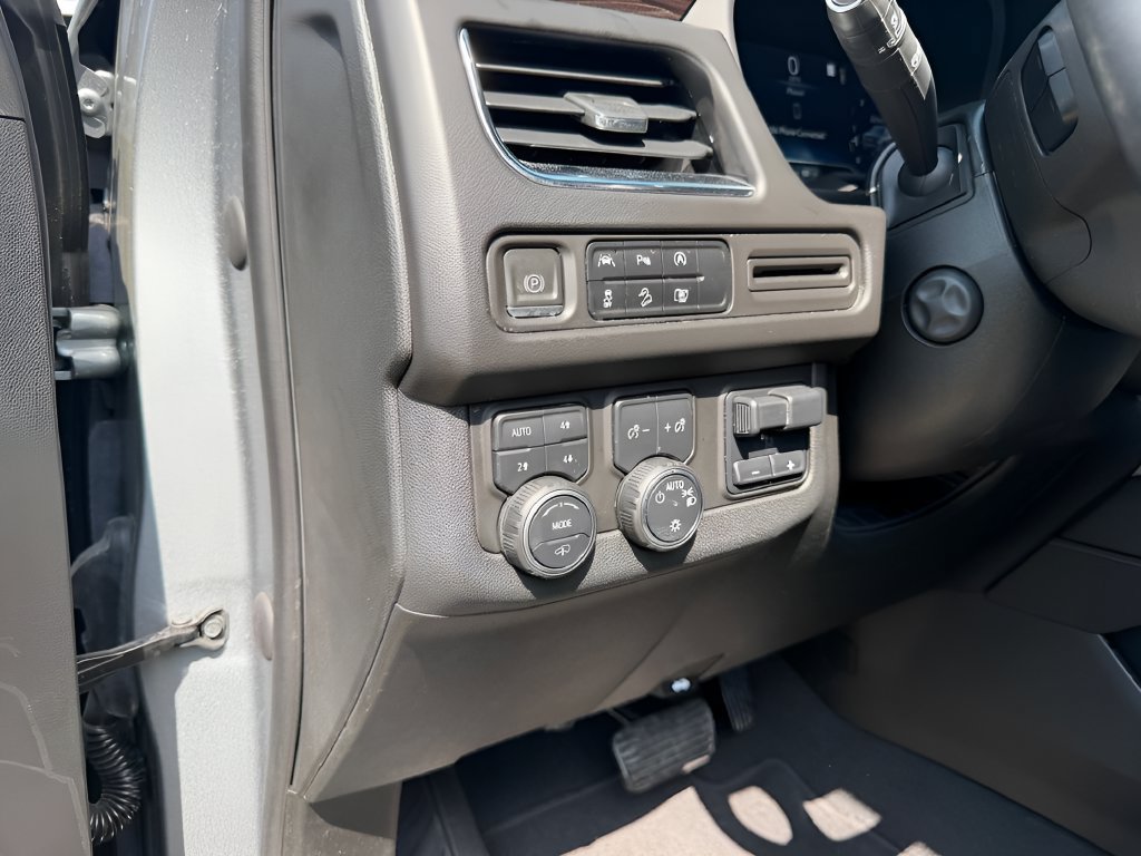 Used 2023 Chevrolet Tahoe Z71 w/ Off-Road Capability Package AWD/4WD image 17