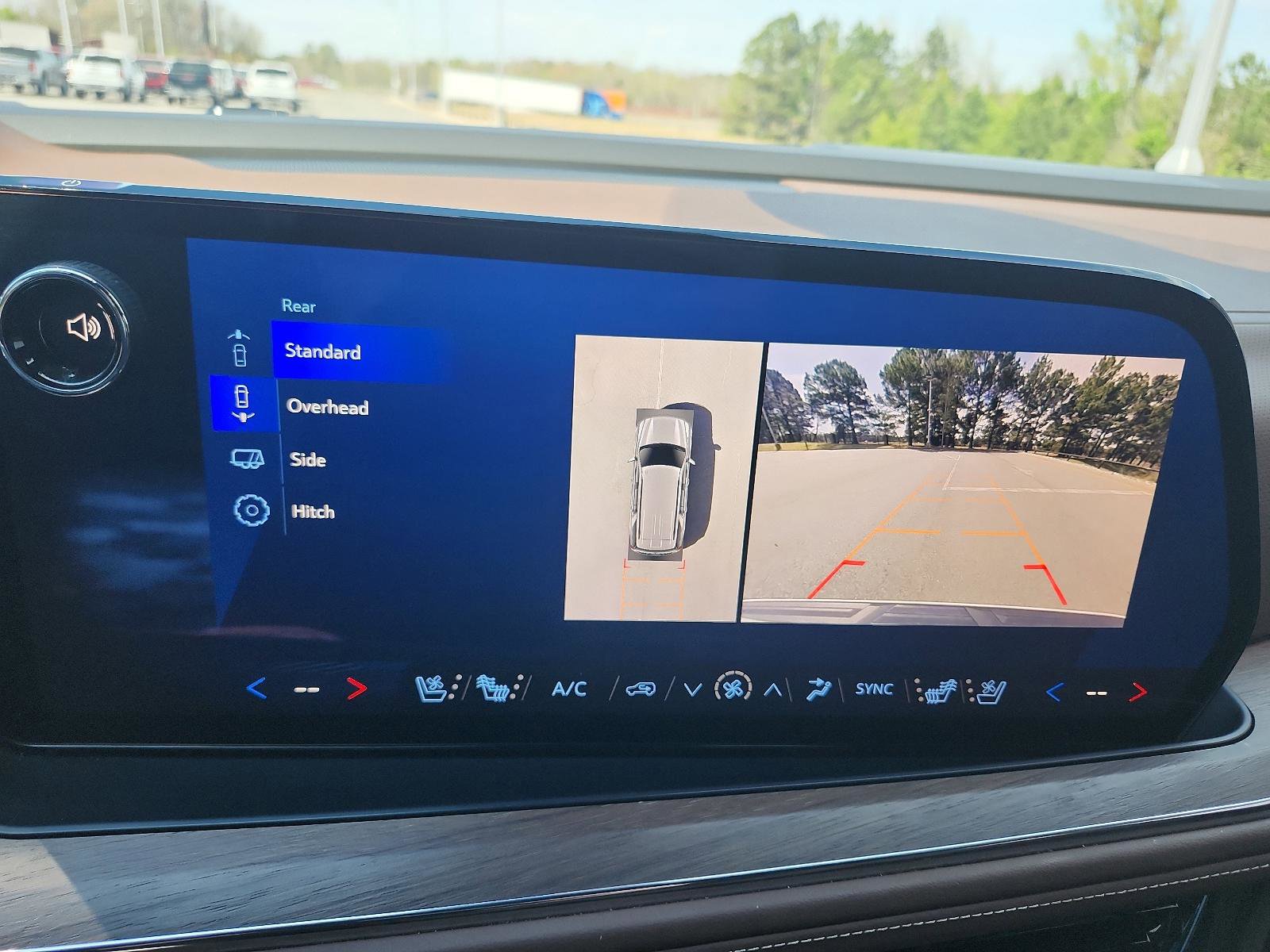 Used 2025 Chevrolet Tahoe High Country image 17