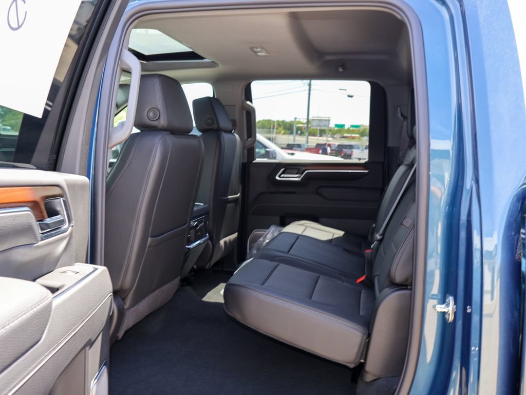 New 2026 GMC Sierra 3500 Denali w/ Denali Reserve Package AWD/4WD image 12