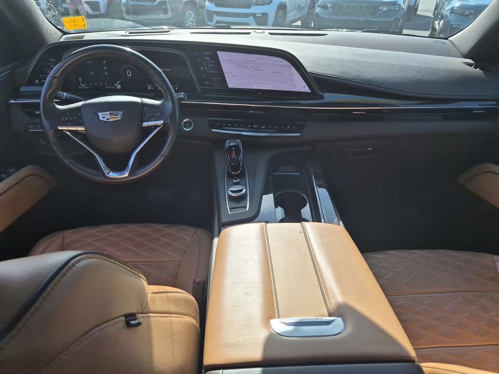 Used 2021 Cadillac Escalade Premium Luxury AWD/4WD image 25