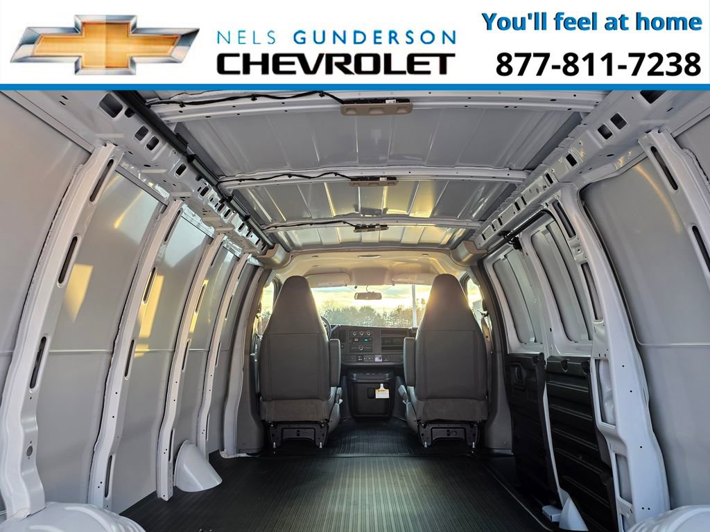 New 2025 Chevrolet Express 3500 w/ Driver Convenience Package image 9