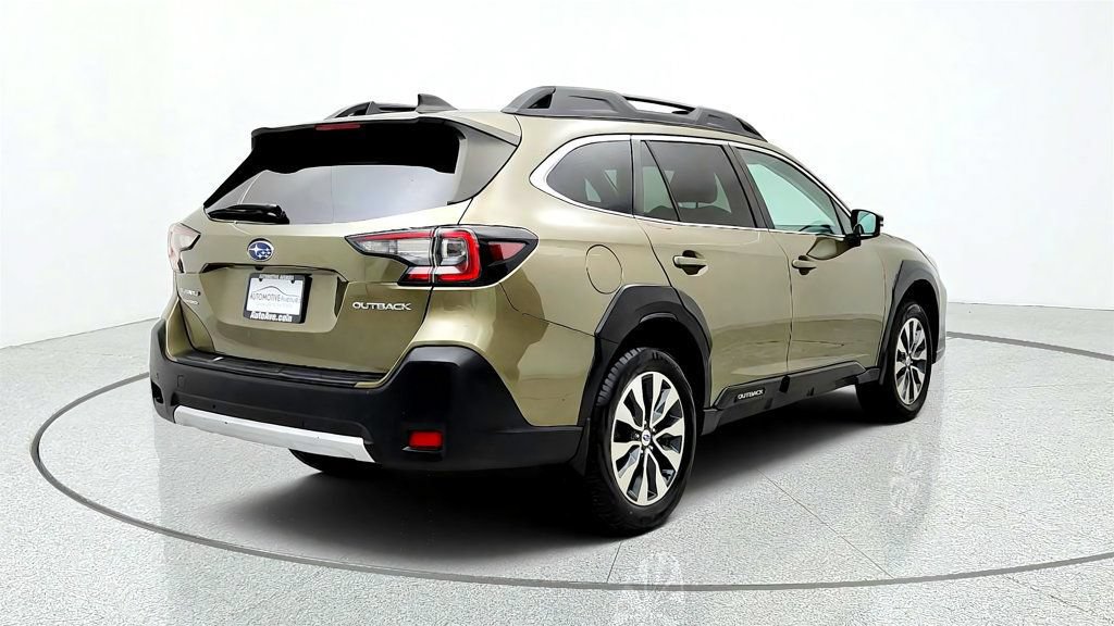 Used 2023 Subaru Outback Limited AWD/4WD image 5