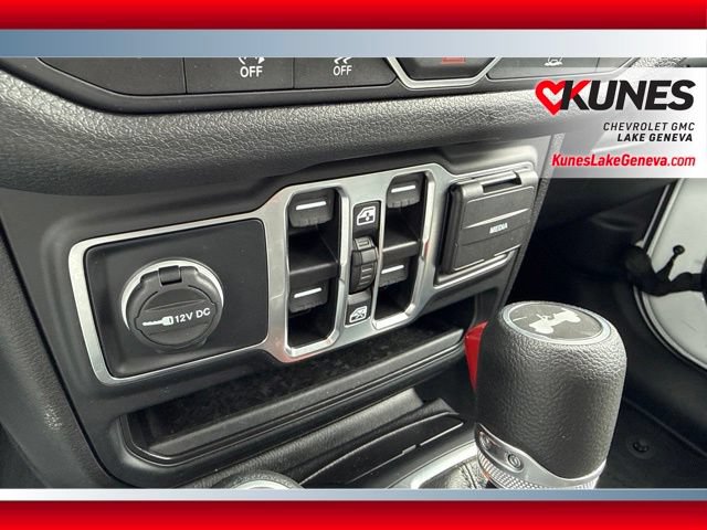 Used 2025 Jeep Wrangler Unlimited Sport AWD/4WD image 26