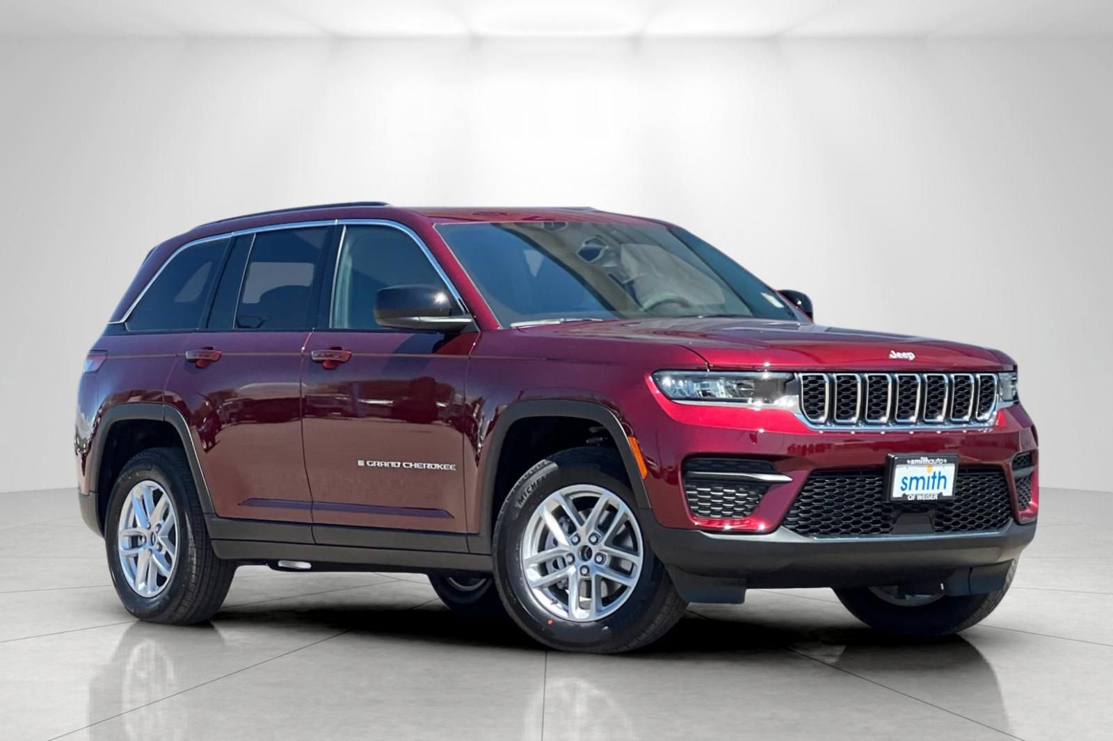 New 2026 Jeep Grand Cherokee Laredo X AWD/4WD image 2