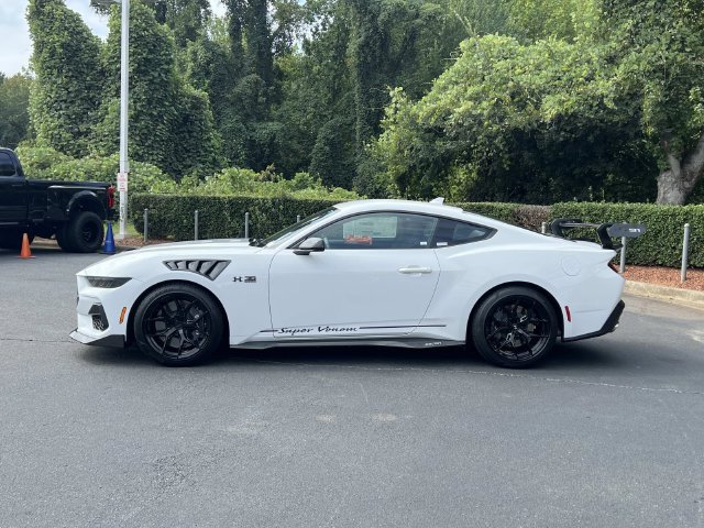 New 2026 Ford Mustang GT Premium w/ GT Performance Package RWD image 6