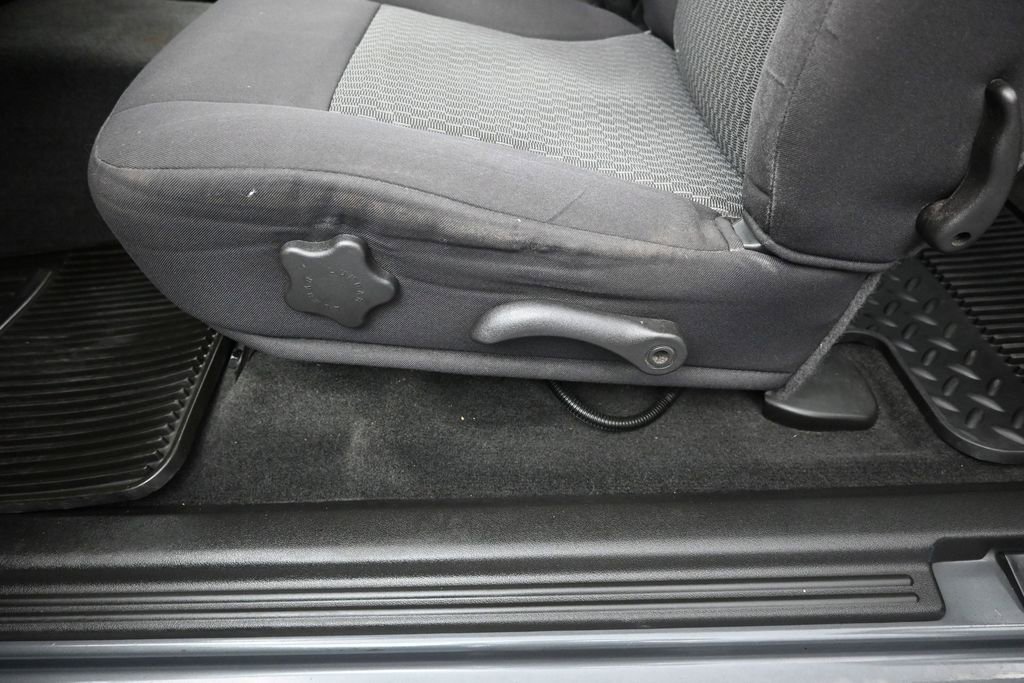 Used 2012 Chevrolet Colorado LT RWD image 16