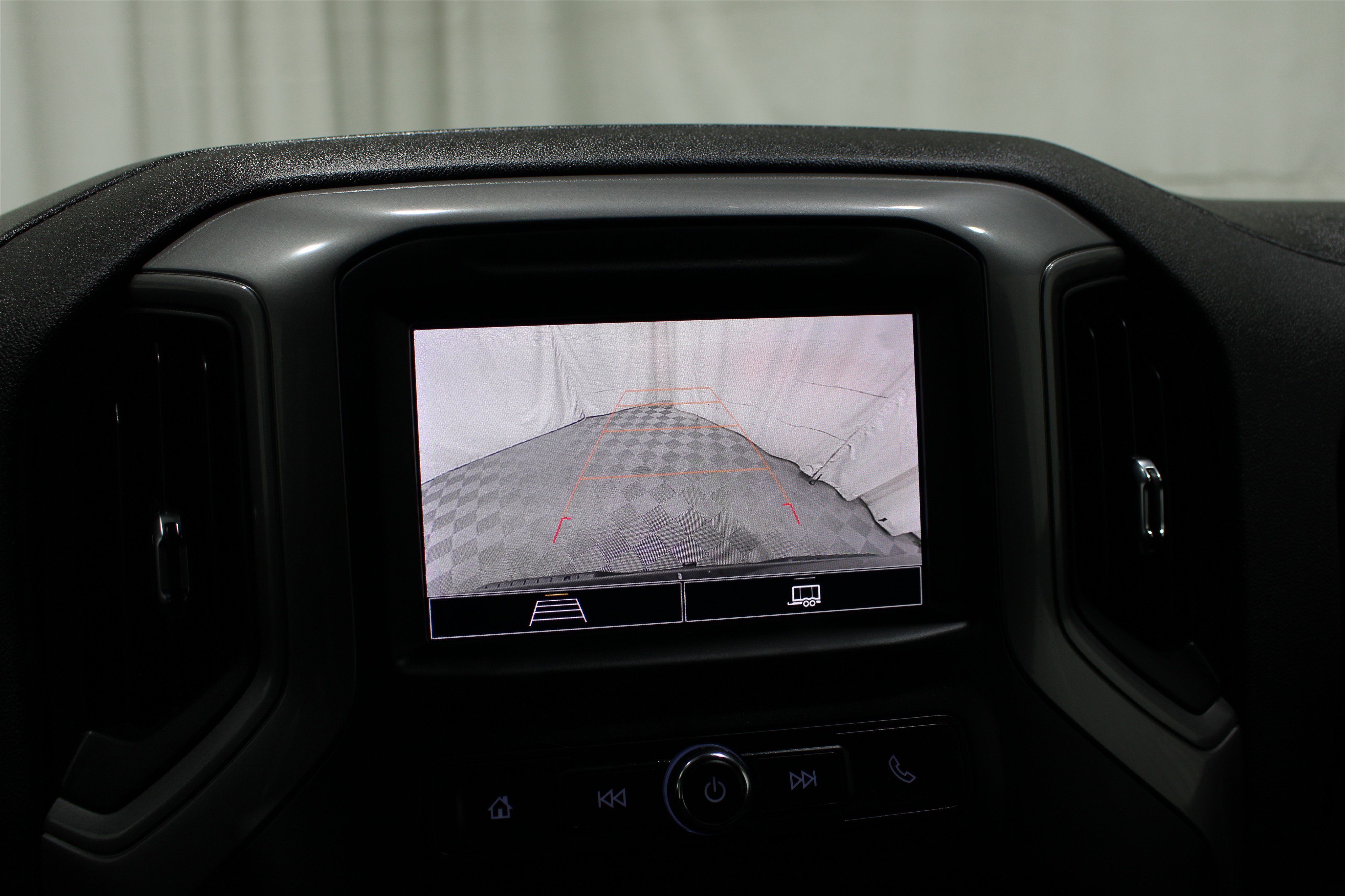 Used 2022 Chevrolet Silverado 1500 Custom w/ LPO, Dark Essentials Package AWD/4WD image 14