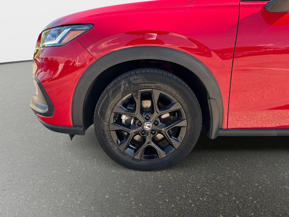 Used 2025 Honda HR-V Sport image 10
