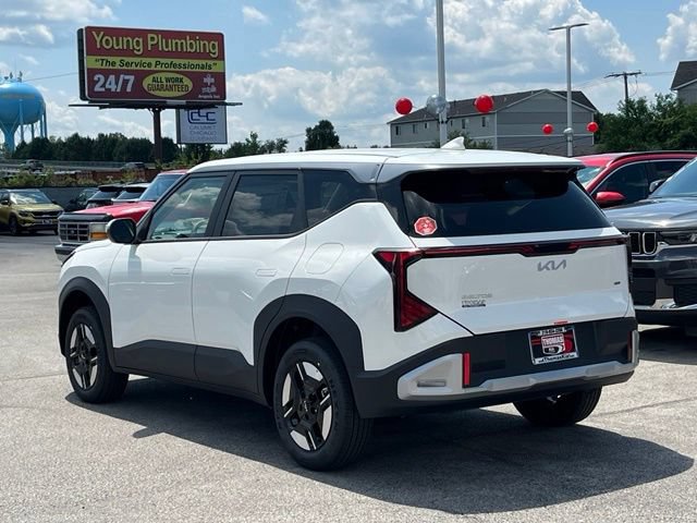 New 2027 Kia Seltos LX FWD image 9
