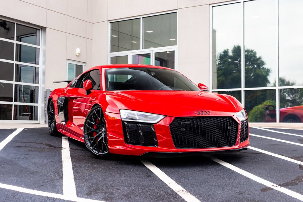 Used 2017 Audi R8 V10 w/ Carbon Exterior Package AWD/4WD image 9