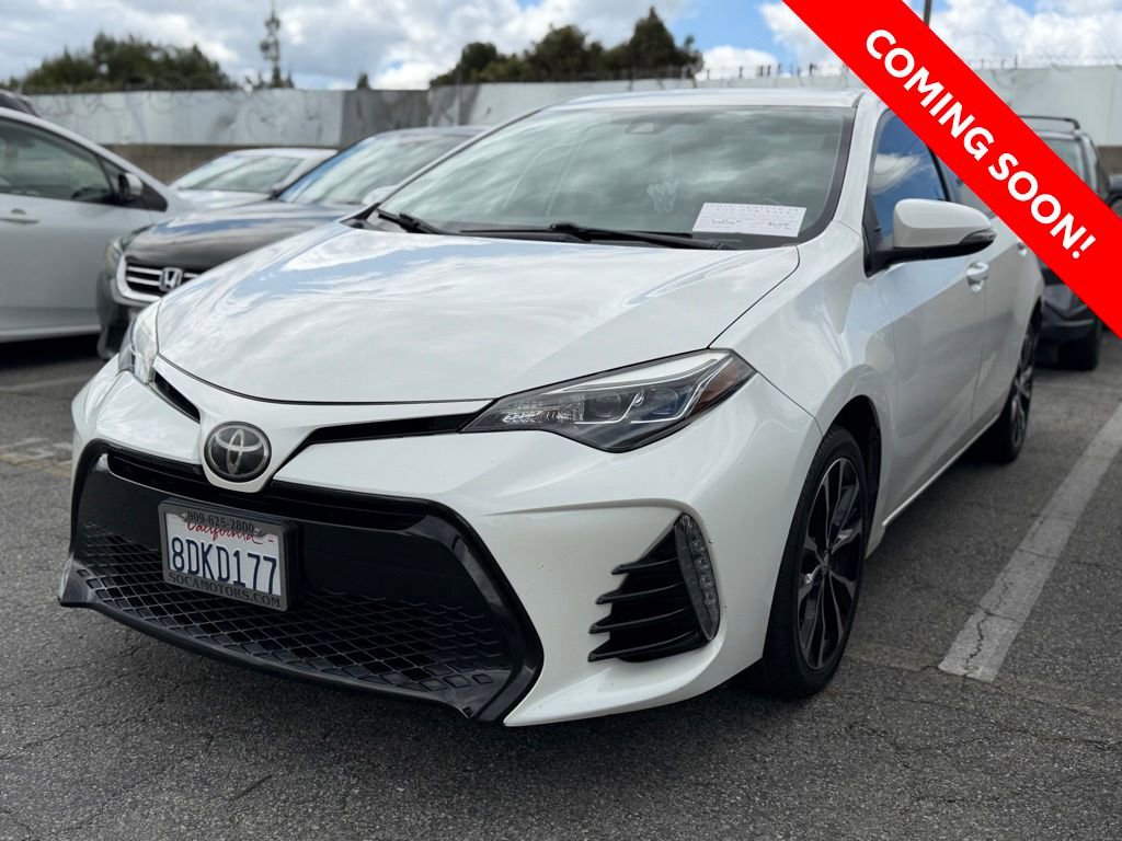 Used 2018 Toyota Corolla XSE FWD image 3