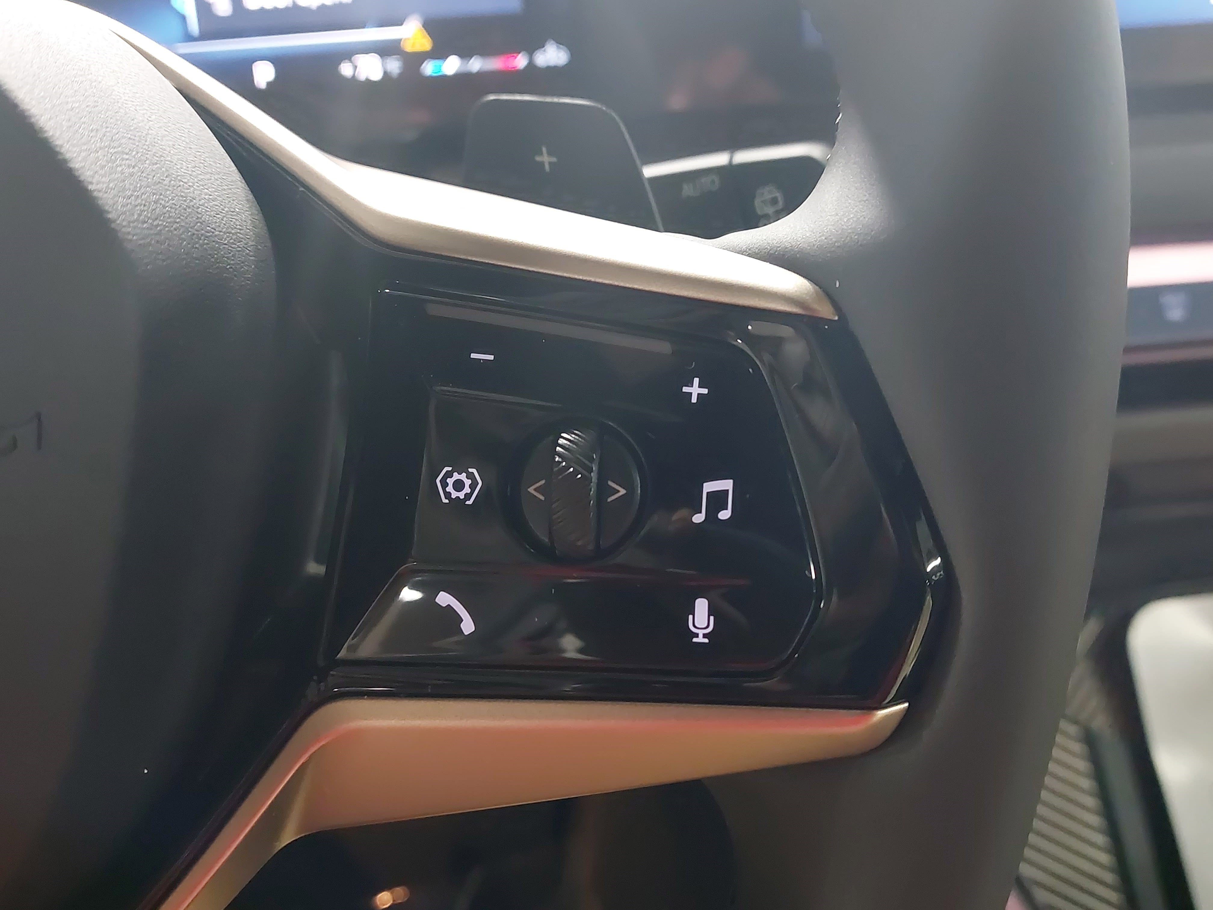 Certified 2025 BMW X3 xDrive30i w/ Premium Package image 19