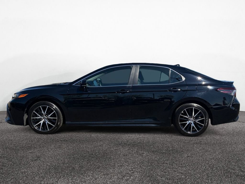 Used 2023 Toyota Camry SE w/ Cold Weather Package image 2