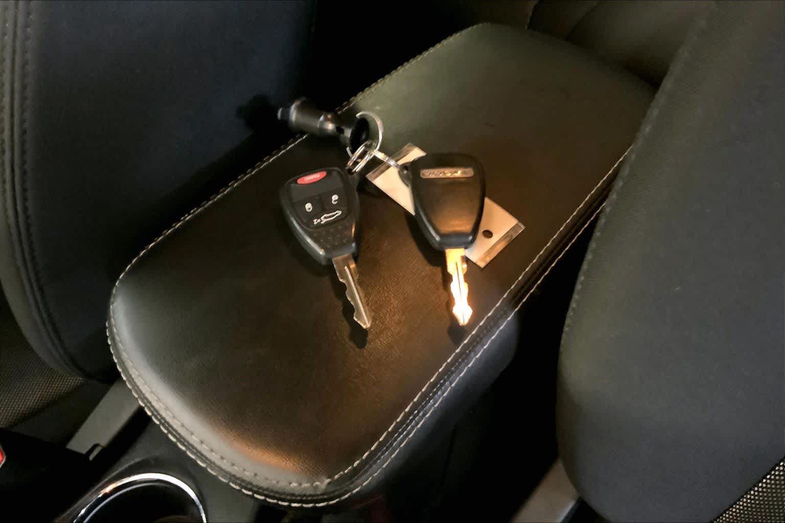 Used 2013 Dodge Avenger SE FWD image 13