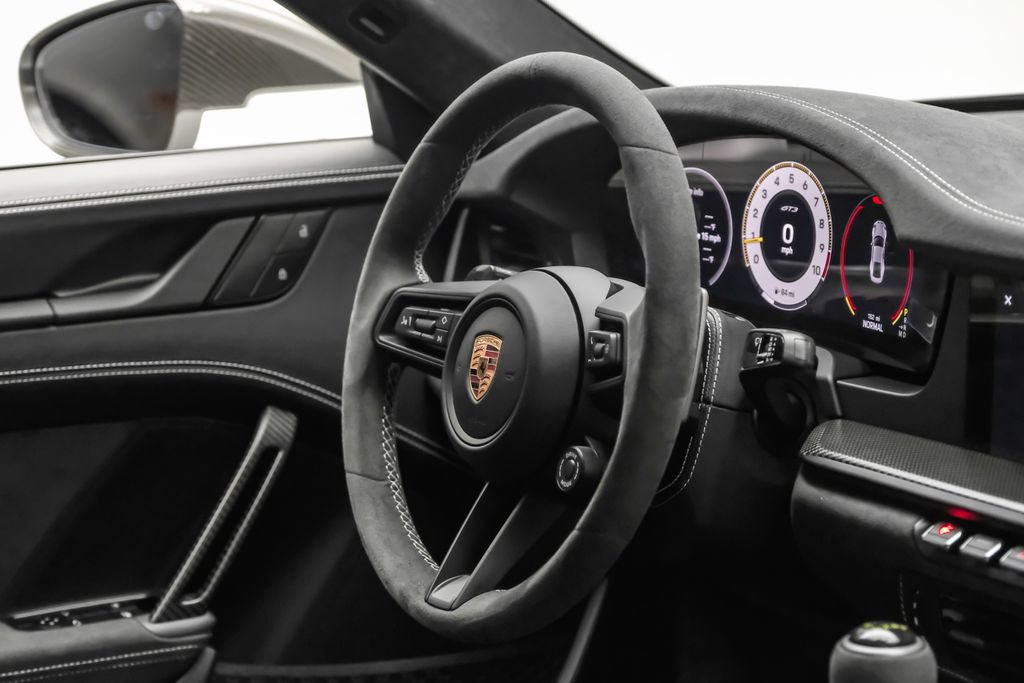 Used 2026 Porsche 911 GT3 w/ Weissach Package RWD image 15