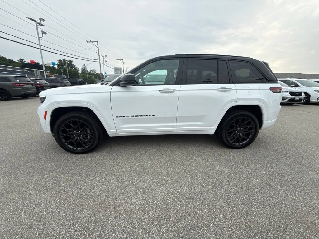 Certified 2024 Jeep Grand Cherokee Summit AWD/4WD image 2