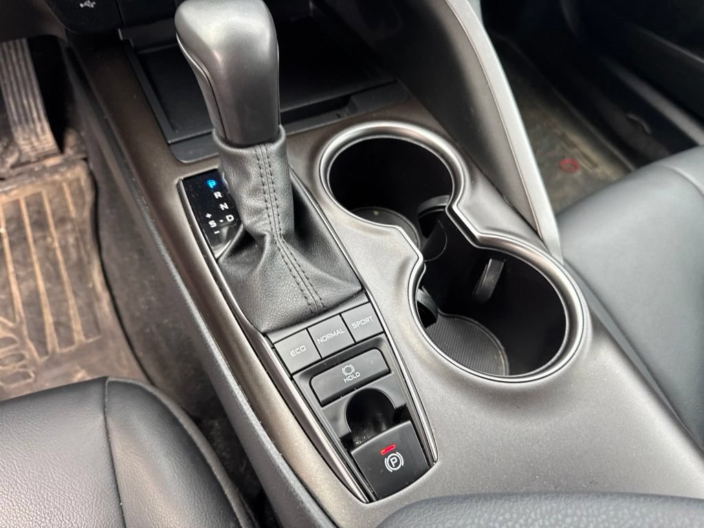 Used 2024 Toyota Camry SE AWD/4WD image 7