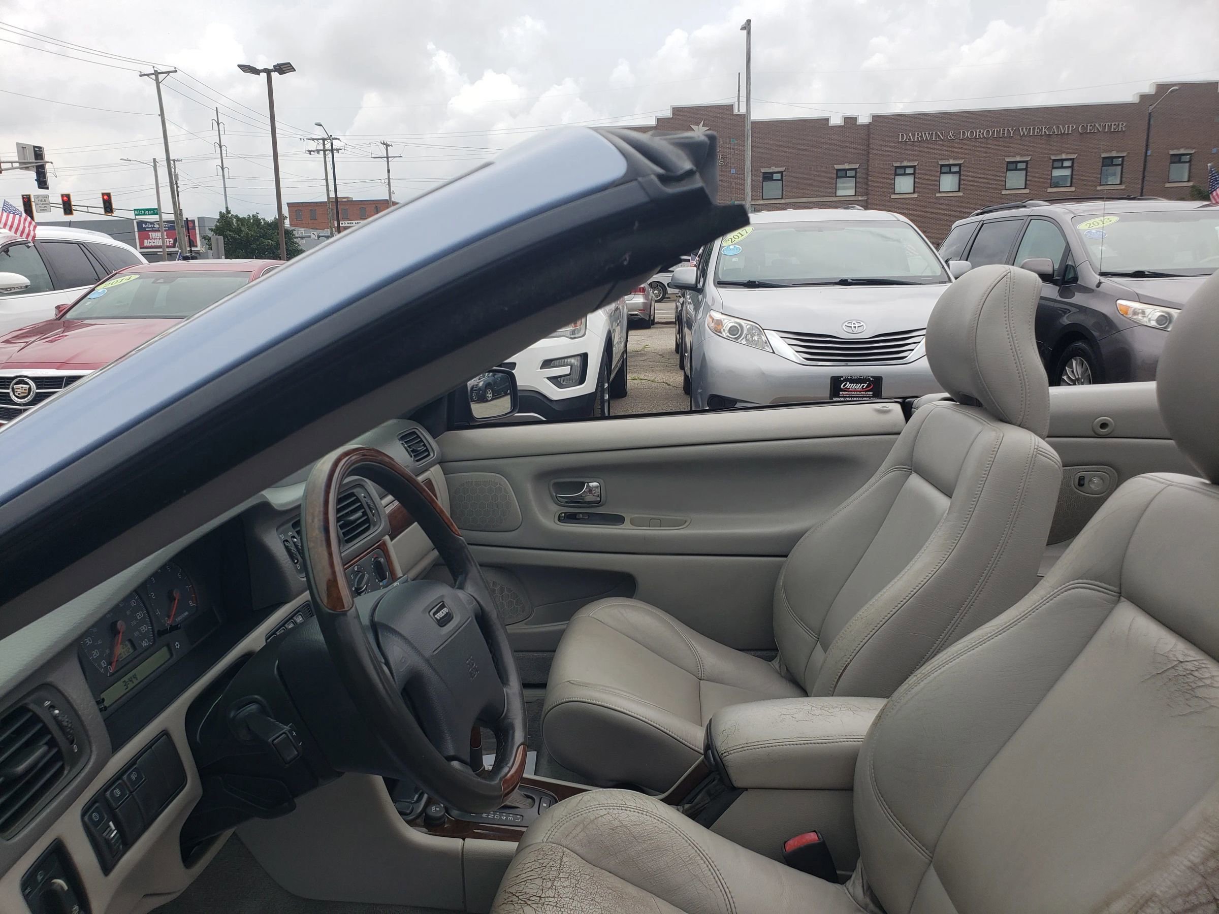 Used 2004 Volvo C70 HT image 13
