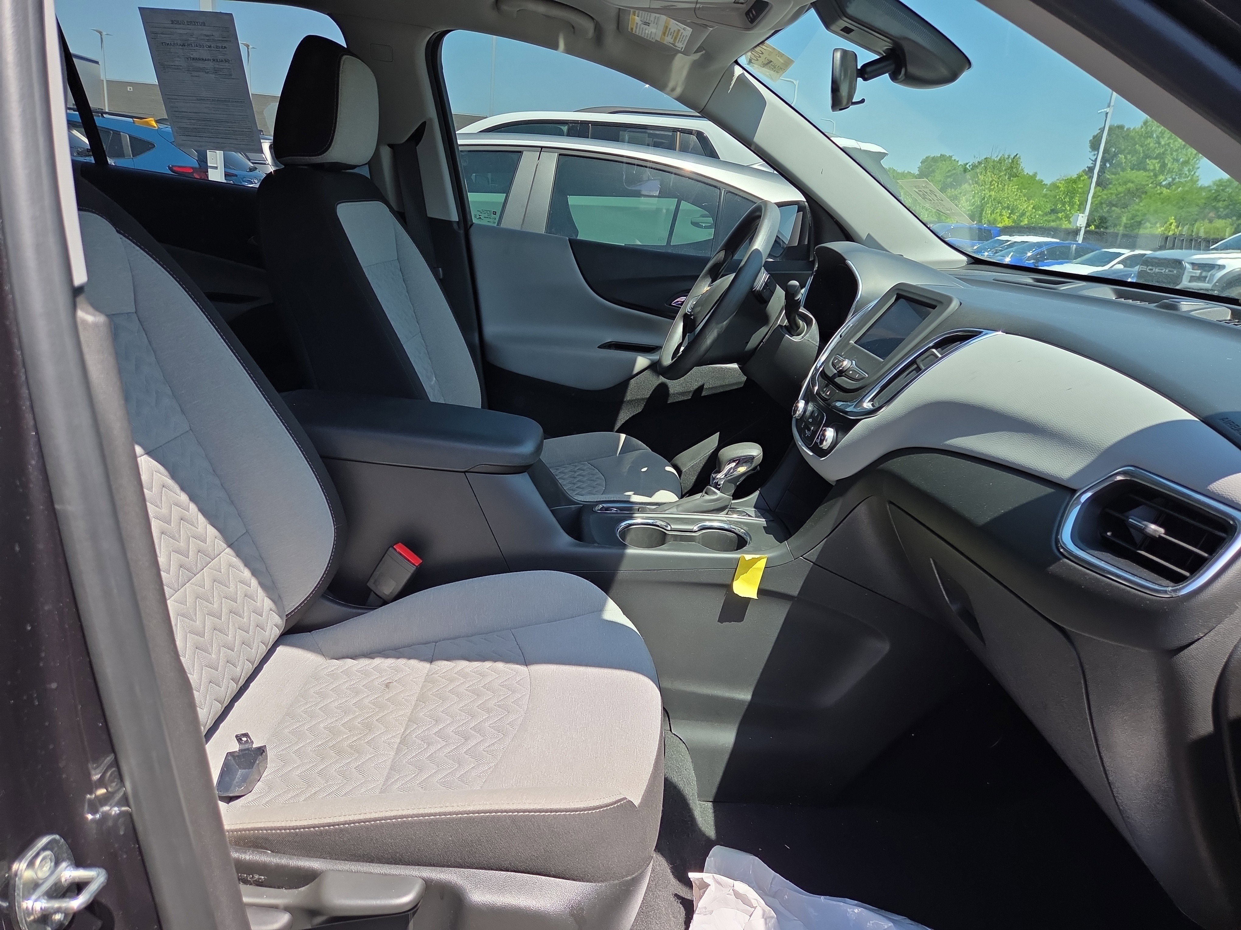 Used 2022 Chevrolet Equinox LS w/ LS Convenience Package FWD image 8