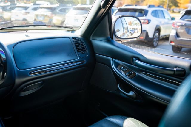 Used 2002 Lincoln Blackwood image 28