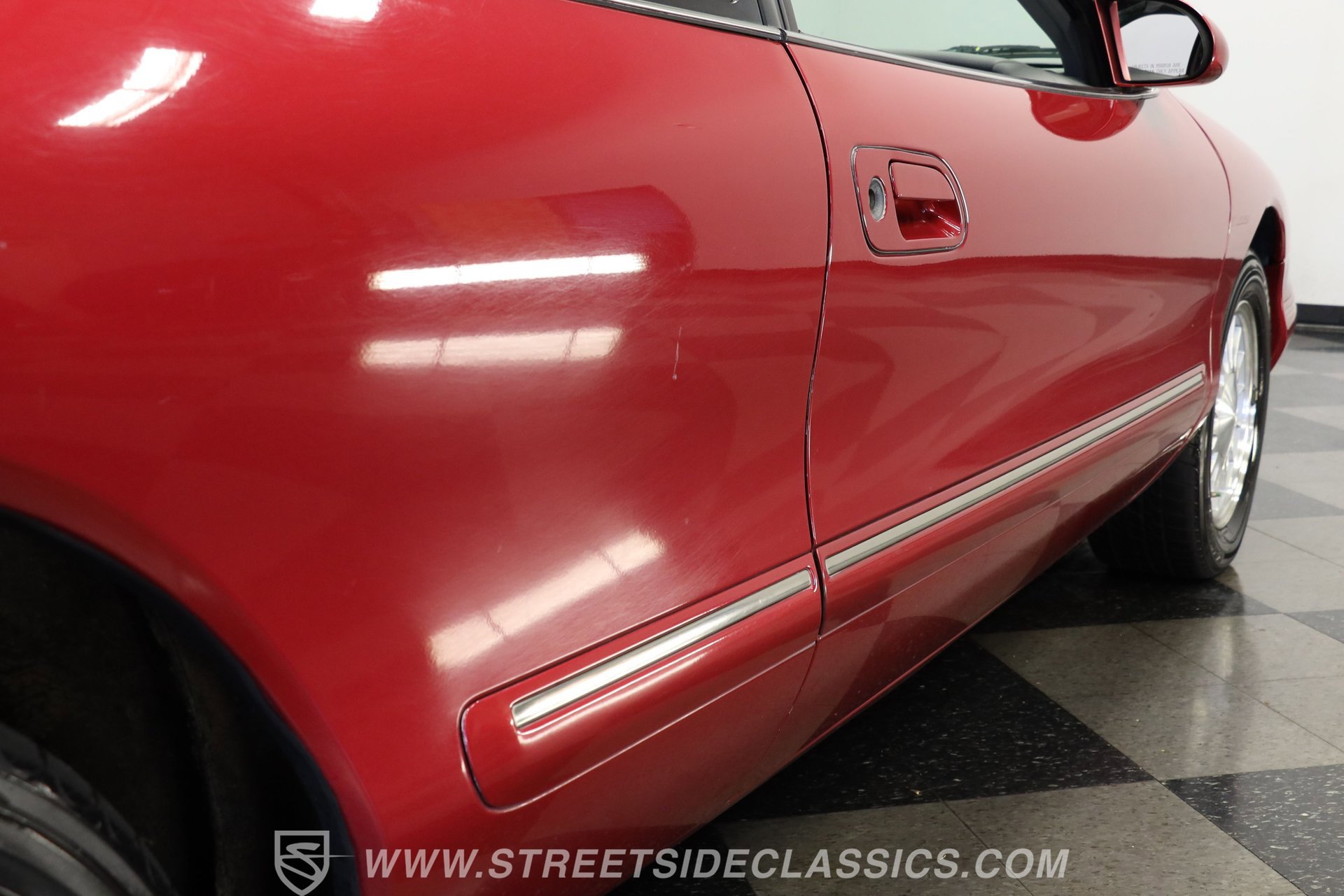 Used 1993 Lincoln Mark VIII image 26