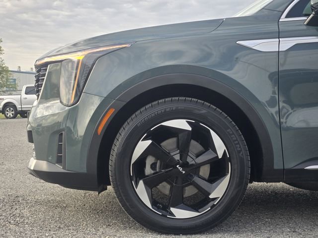 Used 2025 Kia Sorento EX image 9