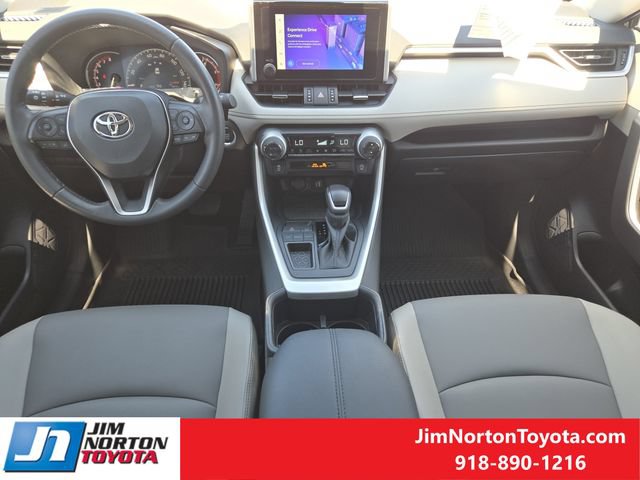 Used 2025 Toyota RAV4 XLE Premium FWD image 28
