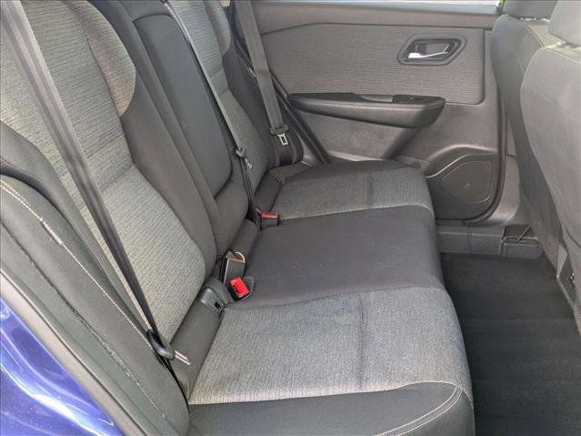 Used 2023 Nissan Rogue SV image 18