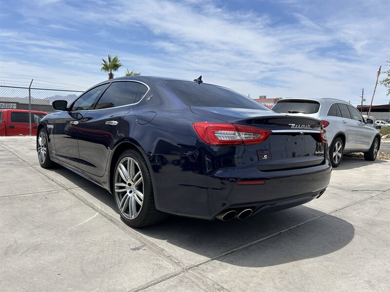 Used 2017 Maserati Quattroporte S GranLusso RWD image 4