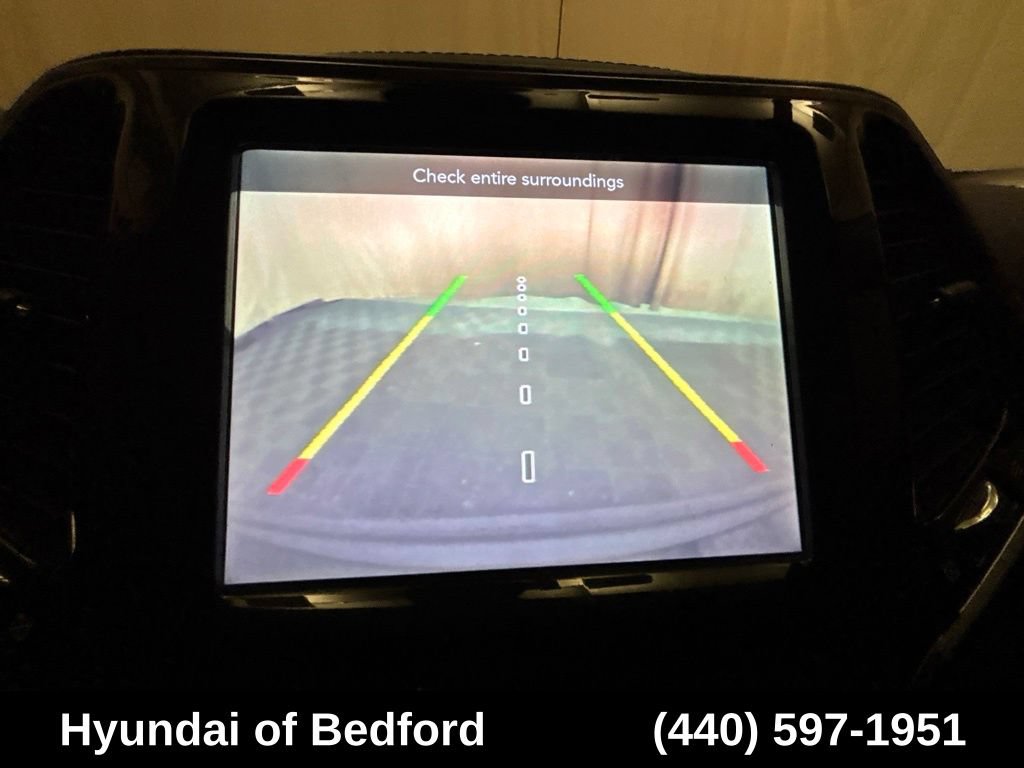 Used 2019 Jeep Cherokee Limited FWD image 17