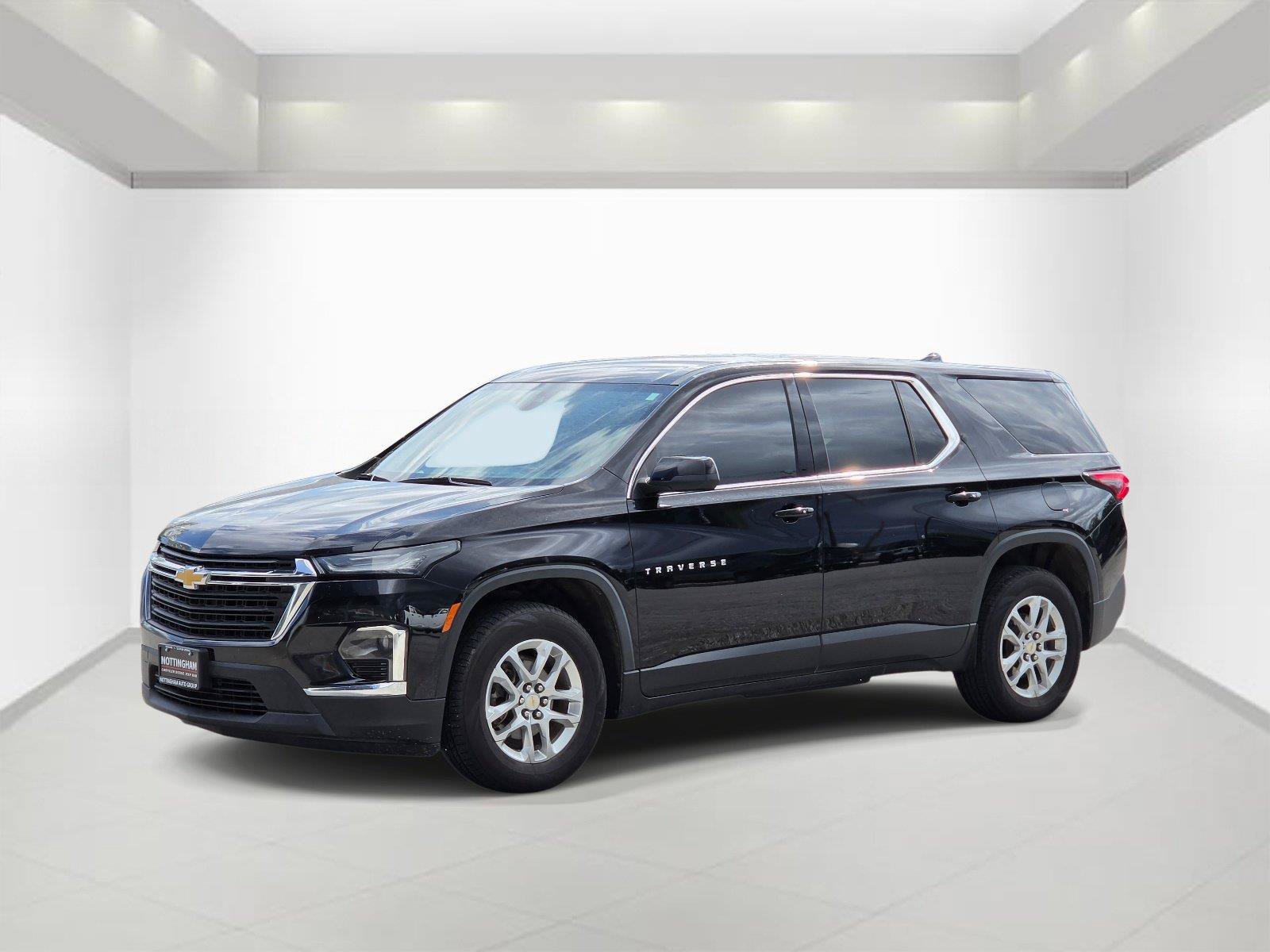 Used 2023 Chevrolet Traverse LS FWD image 3