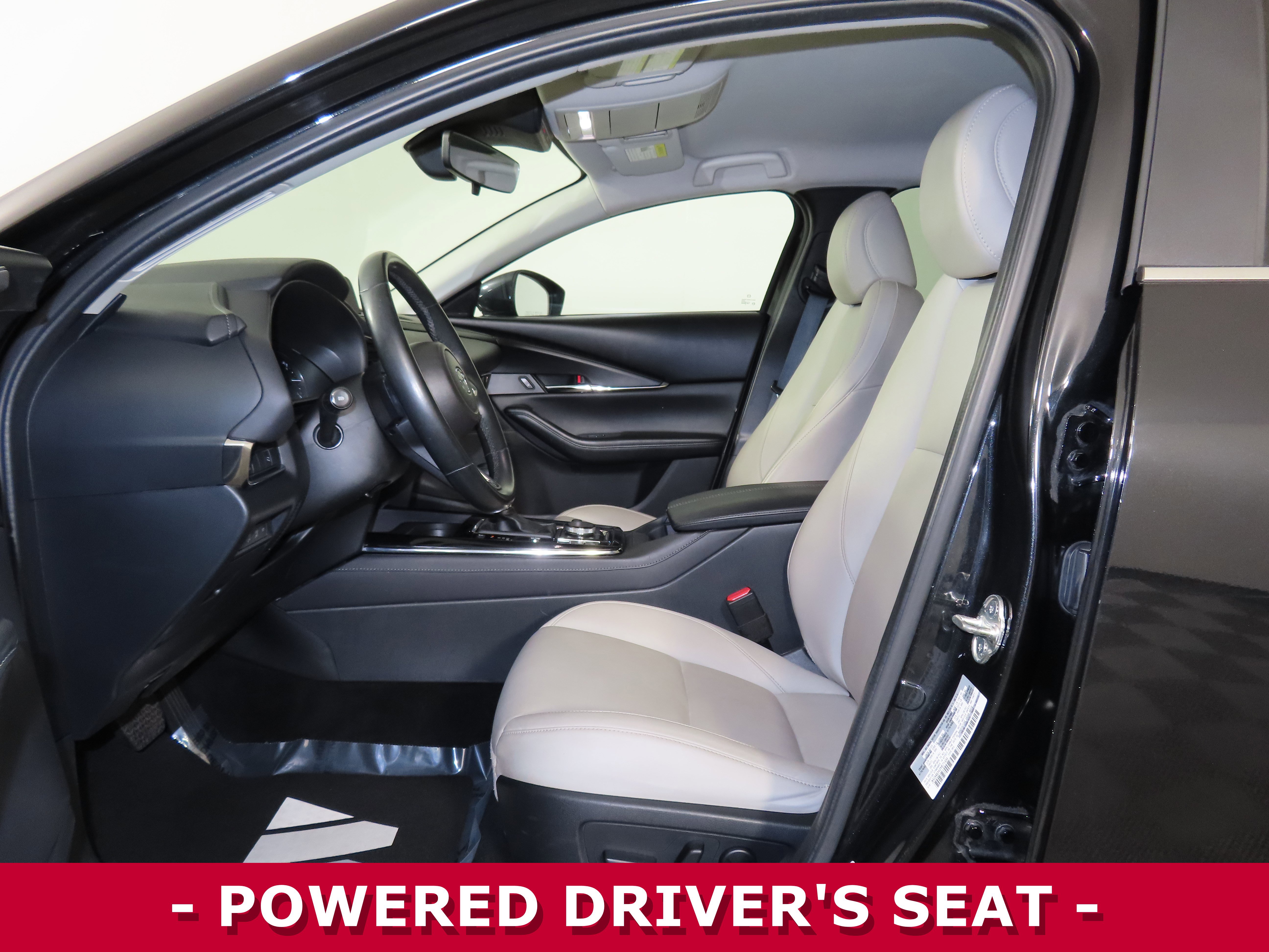 Used 2023 MAZDA CX-30 AWD 2.5 S w/ Preferred Package image 4