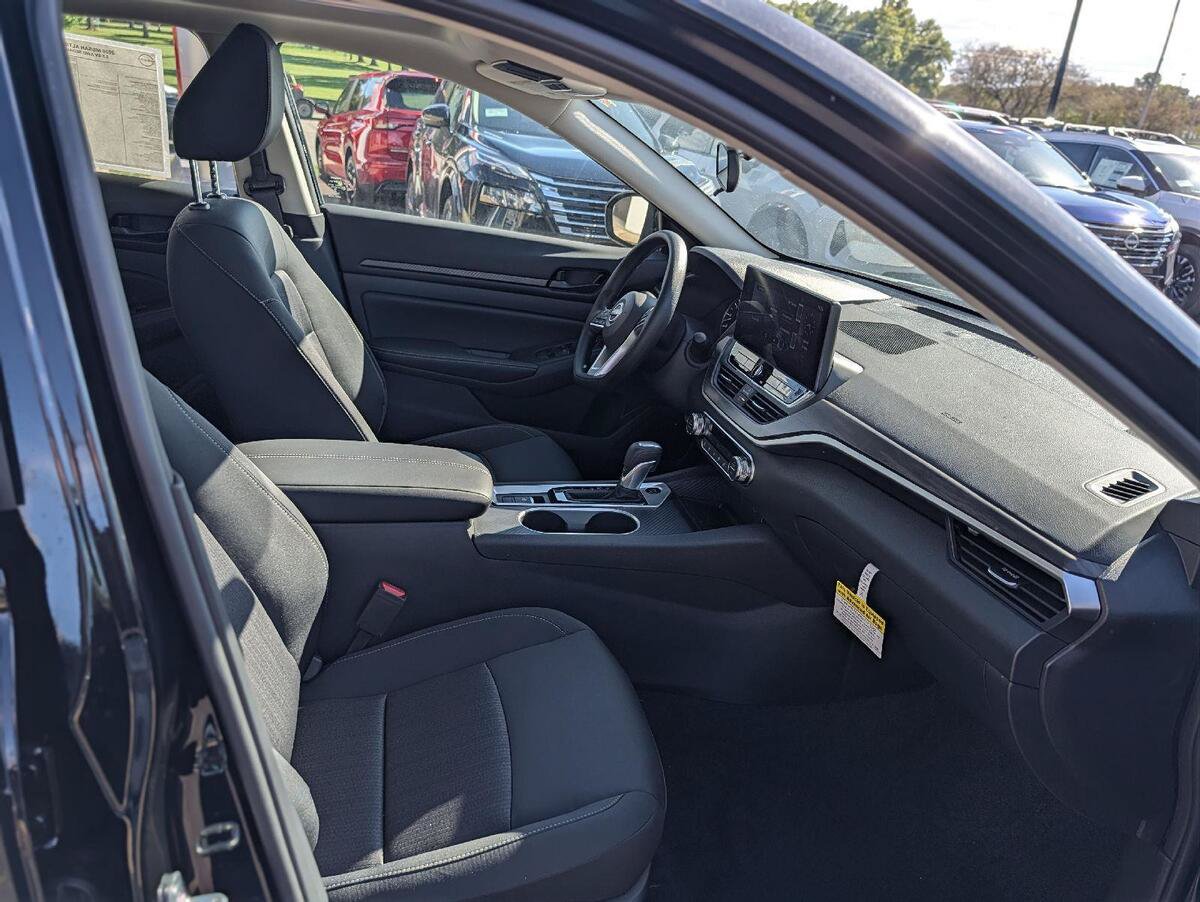 New 2026 Nissan Altima 2.5 SV AWD/4WD image 38