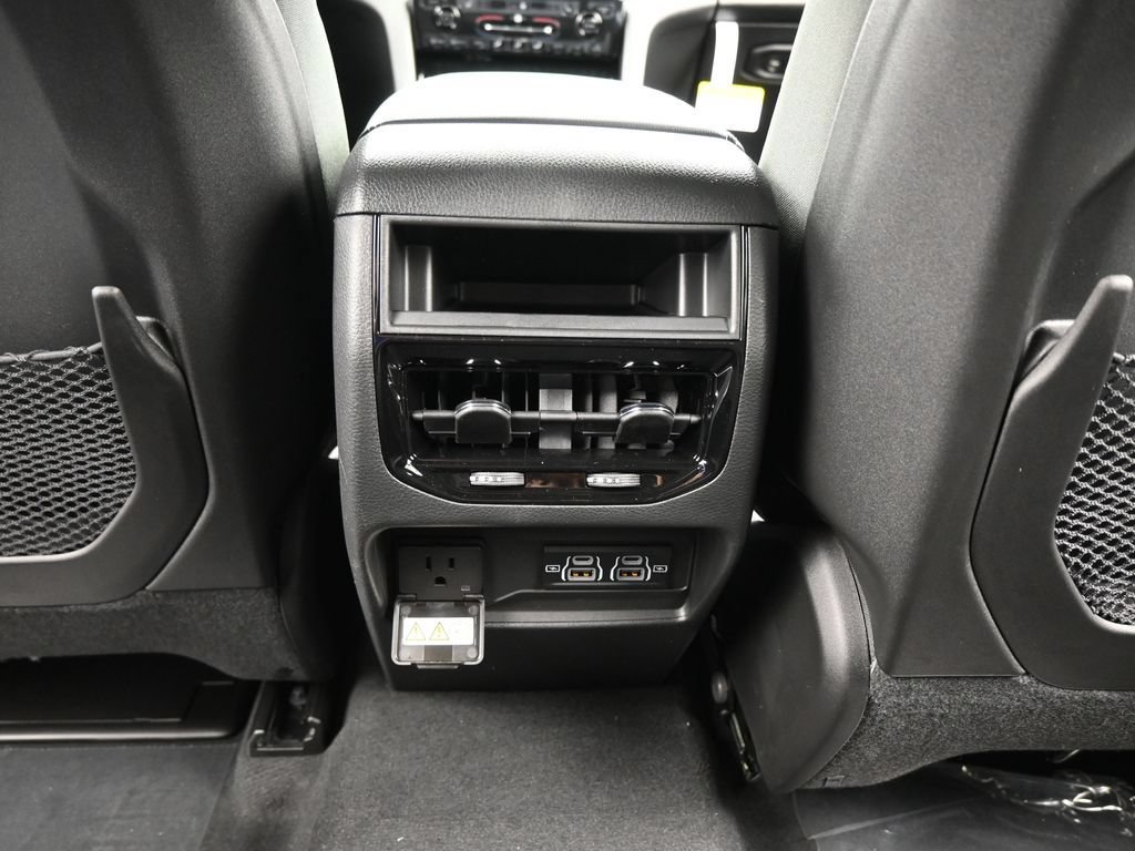 New 2026 Jeep Grand Cherokee Laredo X AWD/4WD image 32