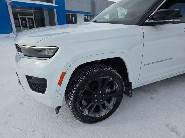 Used 2023 Jeep Grand Cherokee Overland w/ Luxury Tech Group IV image 37